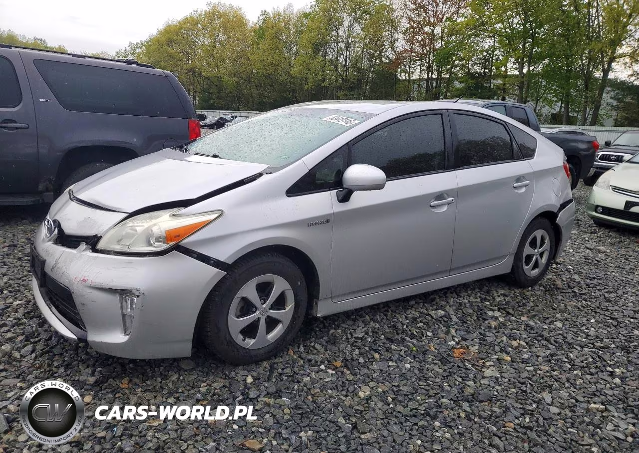 2013 Toyota Prius Two – zdjęcie 1 z 12
