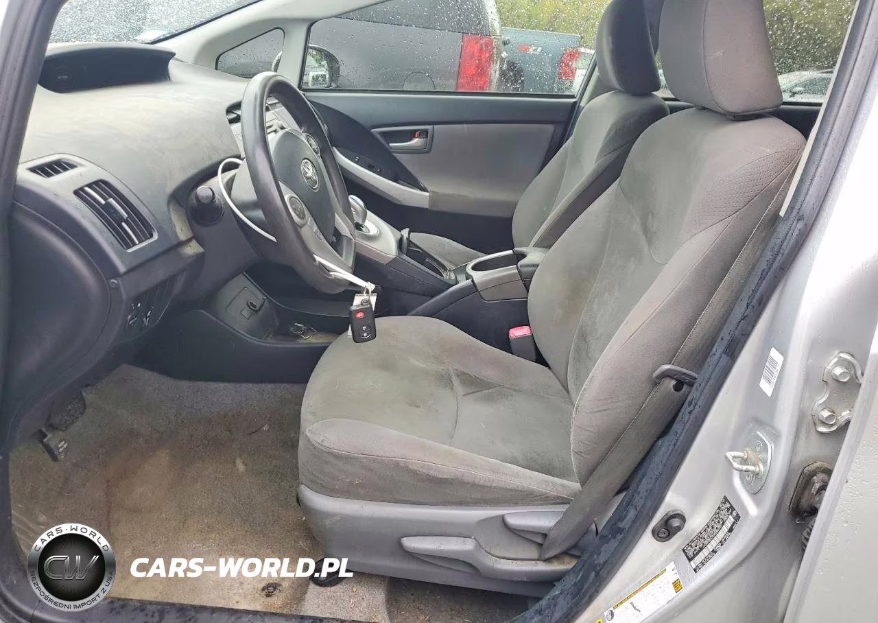 2013 Toyota Prius Two VIN:JTDKN3DU7D5598797 - 7