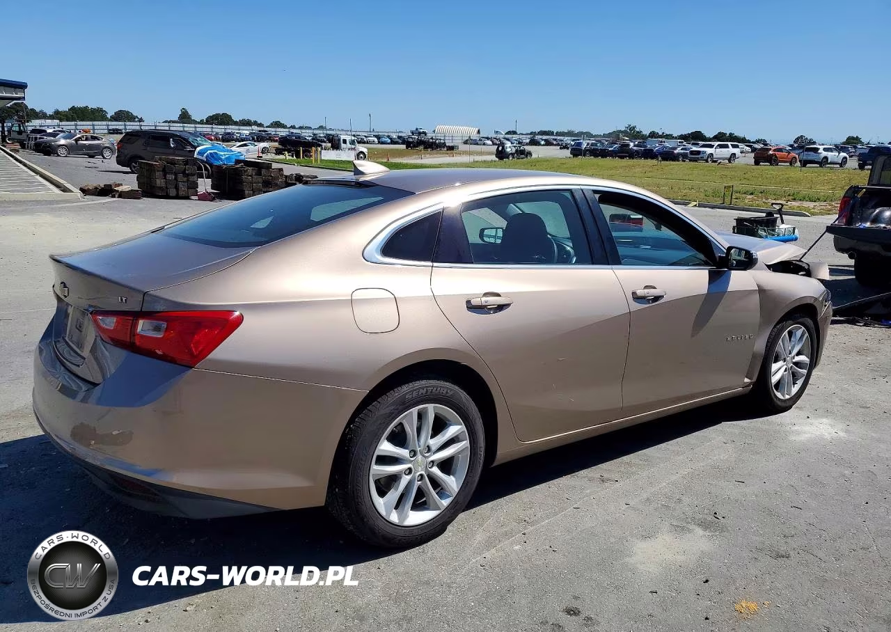 2018 Chevrolet Malibu Lt VIN:1G1ZD5ST2JF229139 - 3