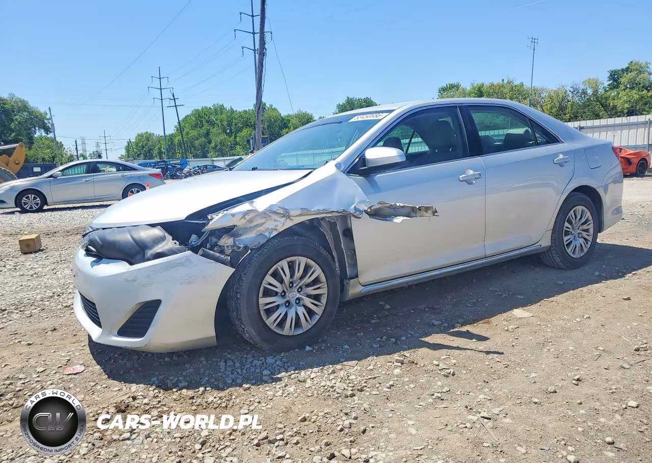 2012 Toyota Camry Le – zdjęcie 1 z 12