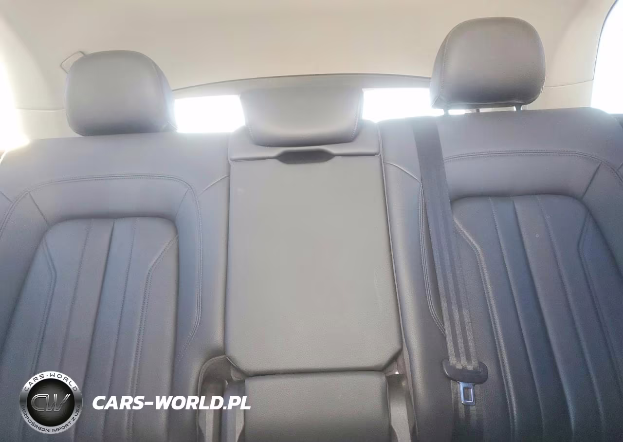 2018 Audi Q5 Premium Plus VIN:WA1BNAFY8J2038086 - 10