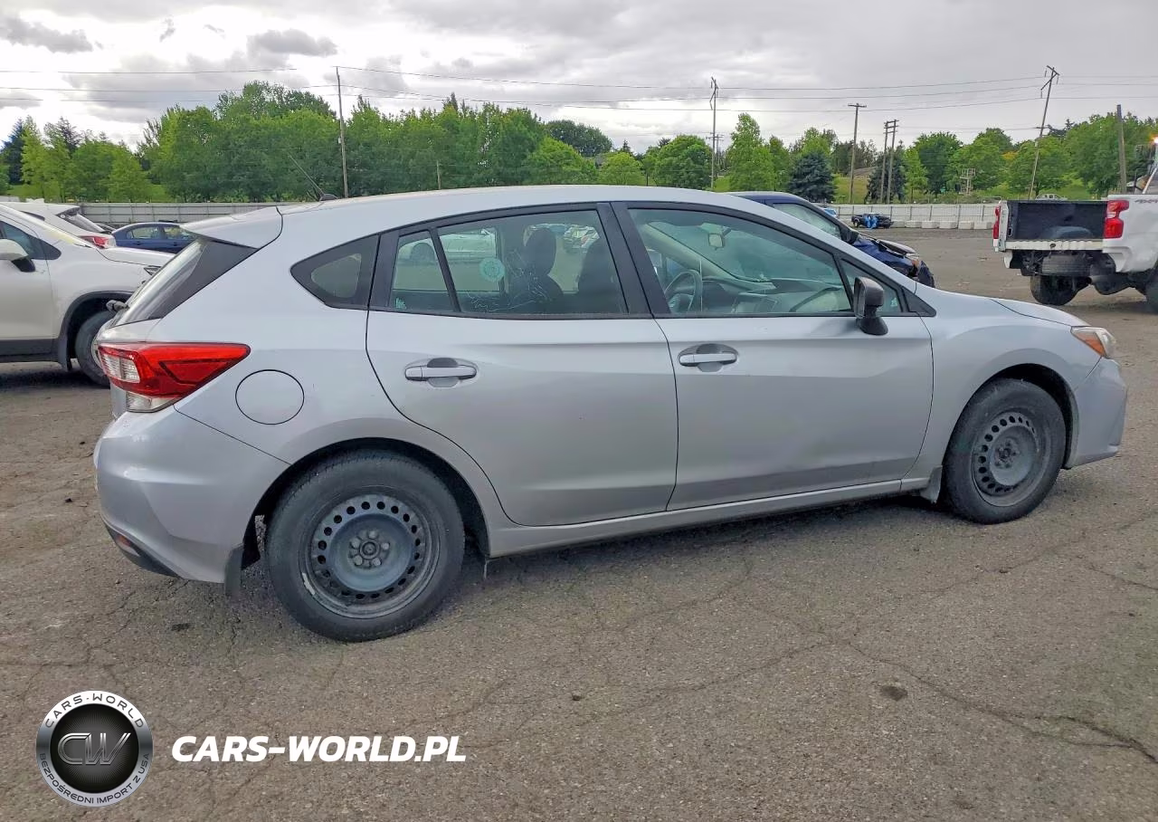 2018 Subaru Impreza VIN:4S3GTAA6XJ3745529 - 3