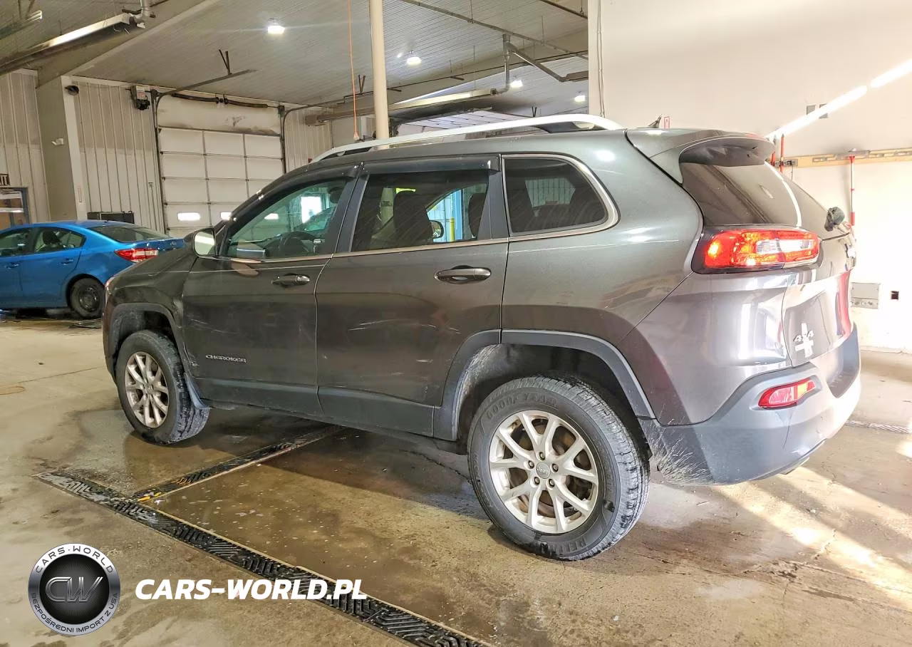2014 Jeep Cherokee Latitude VIN:1C4PJMCS3EW226652 - 2