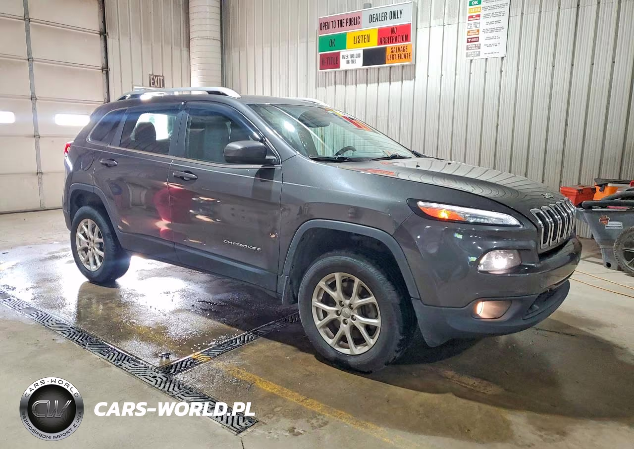 2014 Jeep Cherokee Latitude VIN:1C4PJMCS3EW226652 - 4
