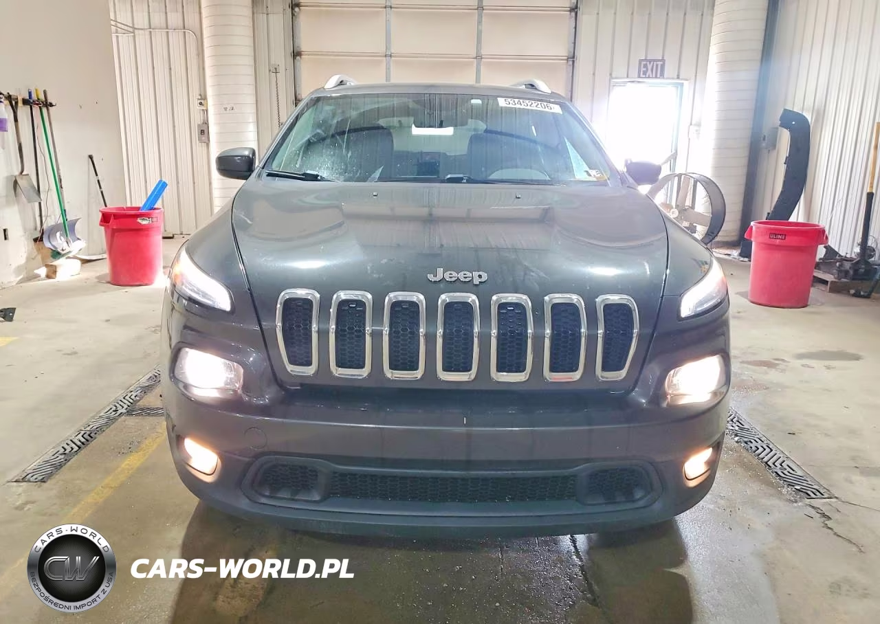 2014 Jeep Cherokee Latitude VIN:1C4PJMCS3EW226652 - 5