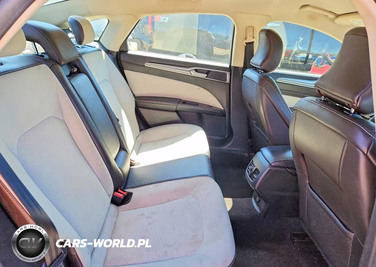2019 Ford Fusion Se VIN:3FA6P0HD2KR246814 - 10