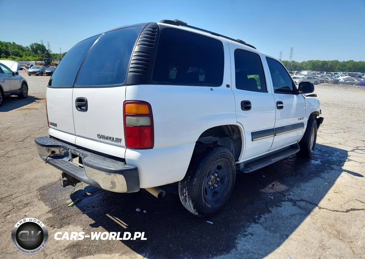 2002 Chevrolet Tahoe C1500 VIN:1GNEC13ZX2R154444 - 3