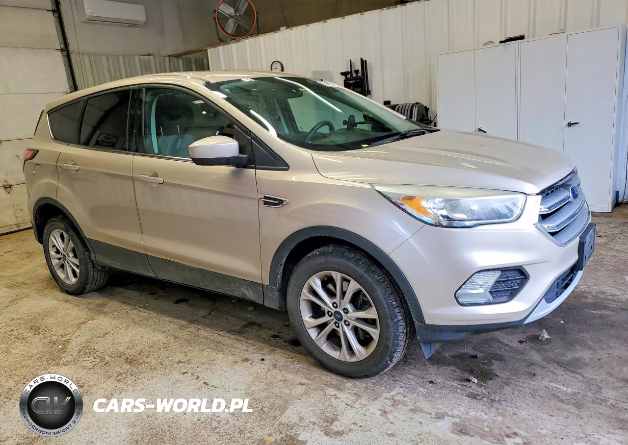 2017 Ford Escape Se VIN:1FMCU9GD9HUA97780 - 4