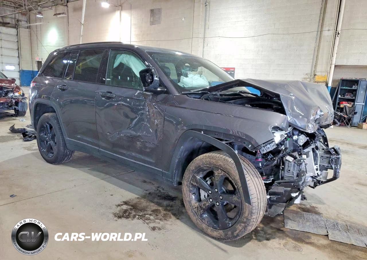 2025 Jeep Grand Cherokee Limited VIN:1C4RJHBG7S8761674 - 4