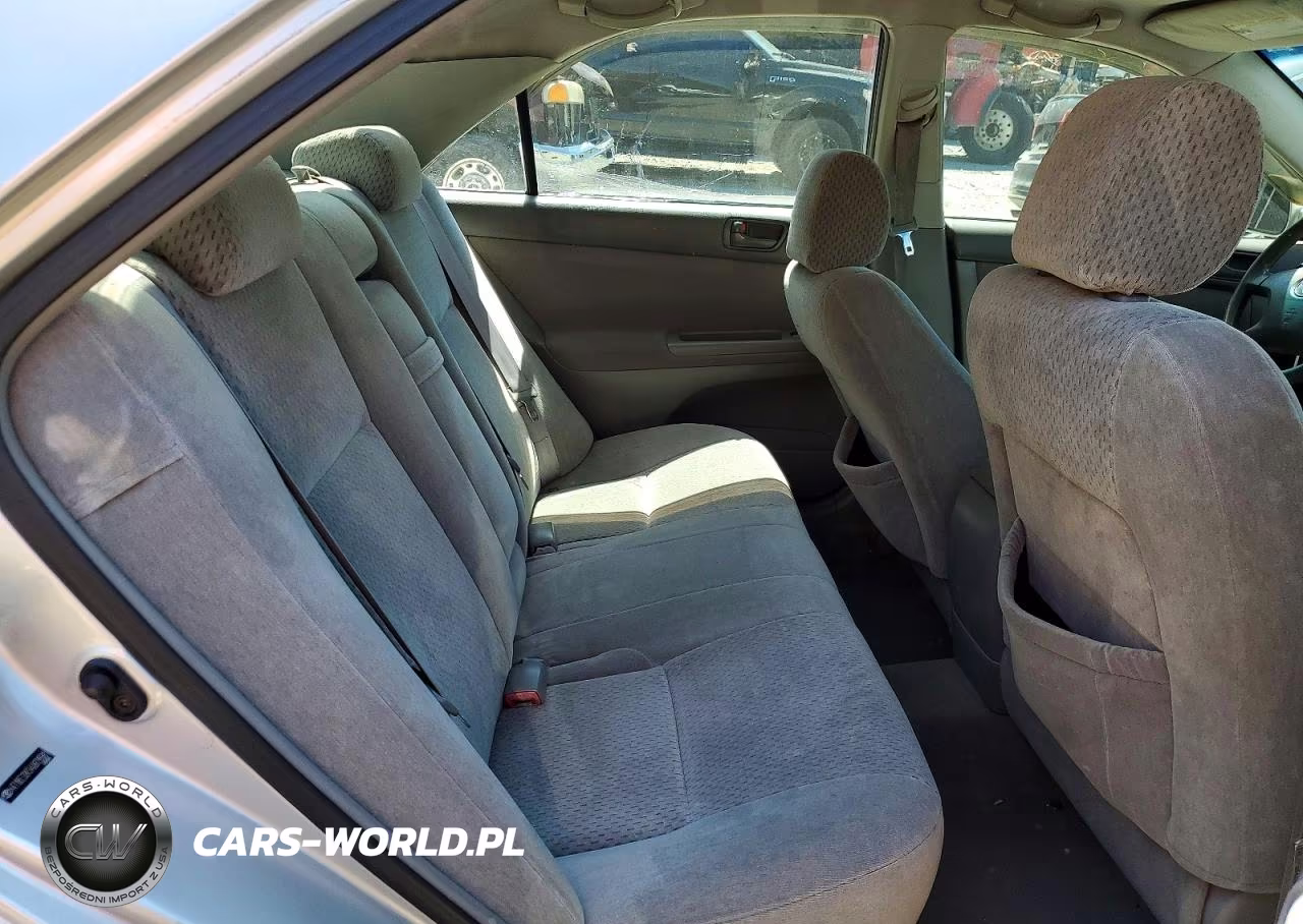 2004 Toyota Camry Le VIN:4T1BE32K54U879581 - 10
