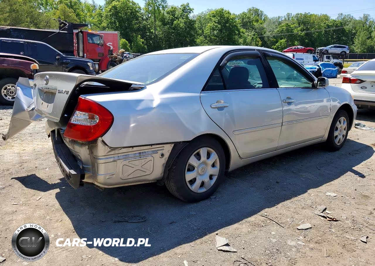 2004 Toyota Camry Le VIN:4T1BE32K54U879581 - 3