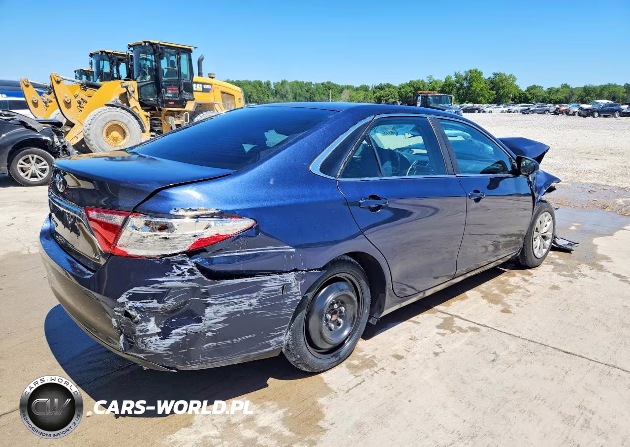 2016 Toyota Camry Le VIN:4T1BF1FK6GU503570 - 3