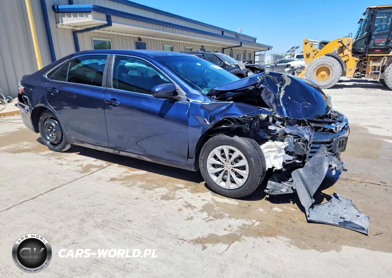 2016 Toyota Camry Le VIN:4T1BF1FK6GU503570 - 4