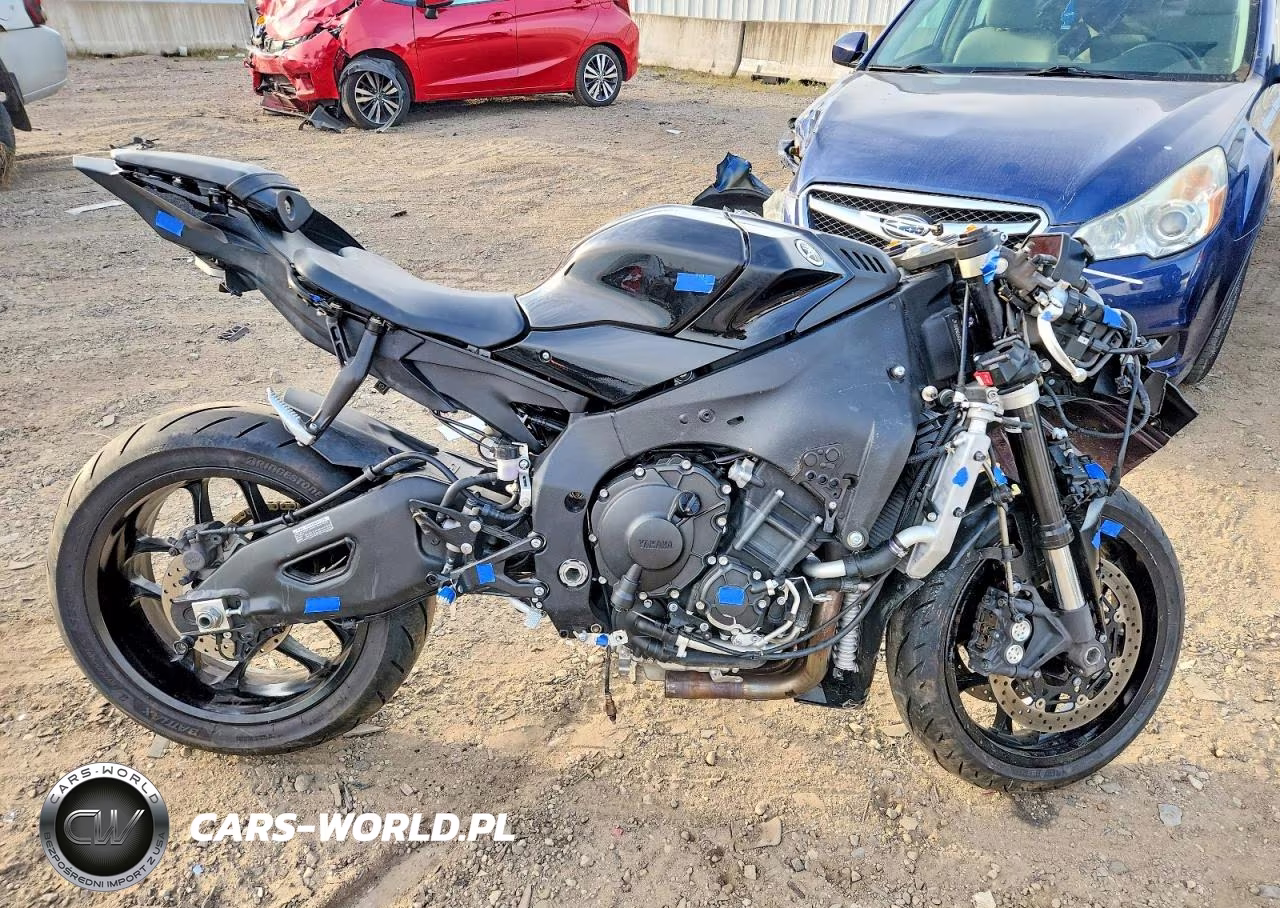 2021 Yamaha Yzfr1