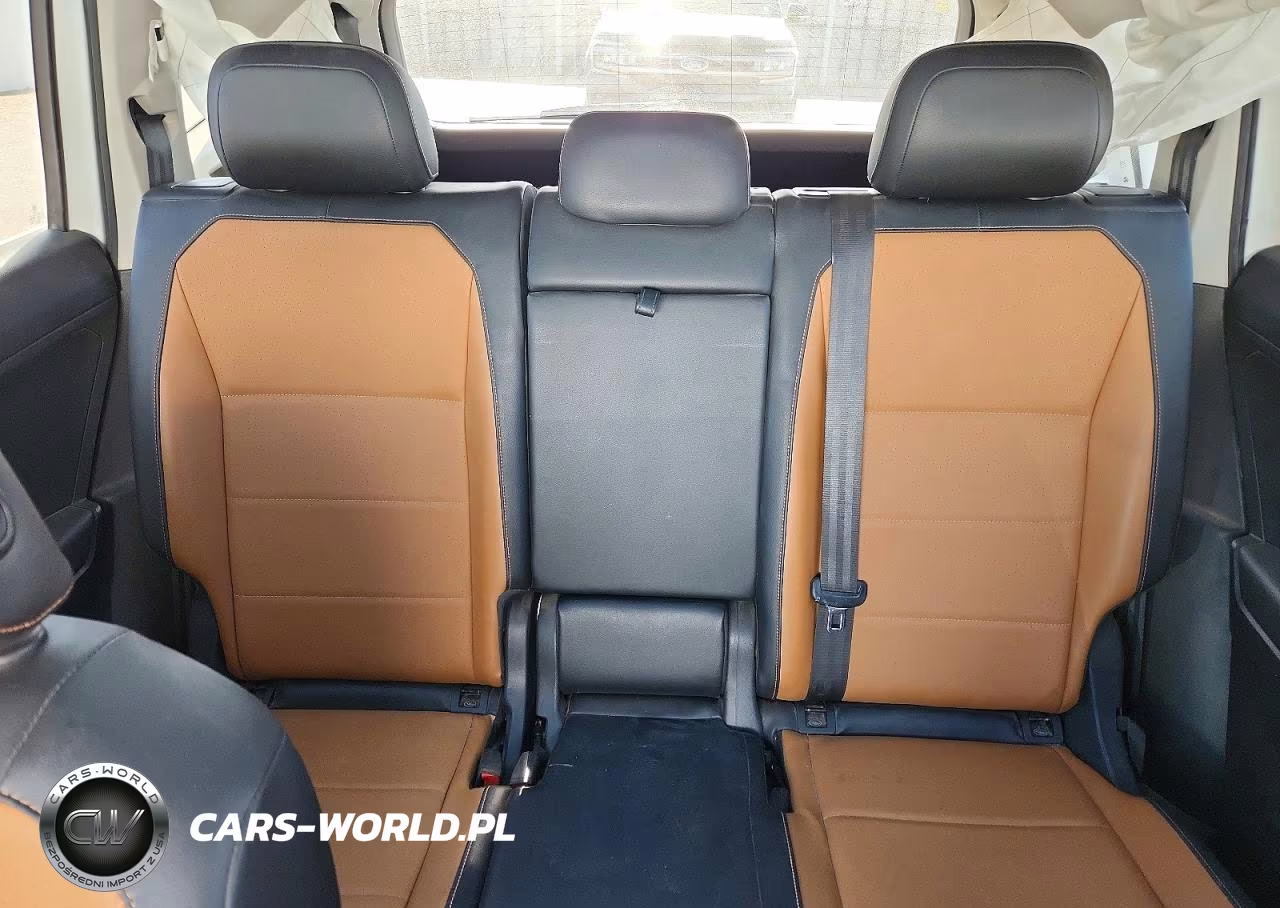 2018 Volkswagen Tiguan Se VIN:3VV3B7AX2JM161851 - 10