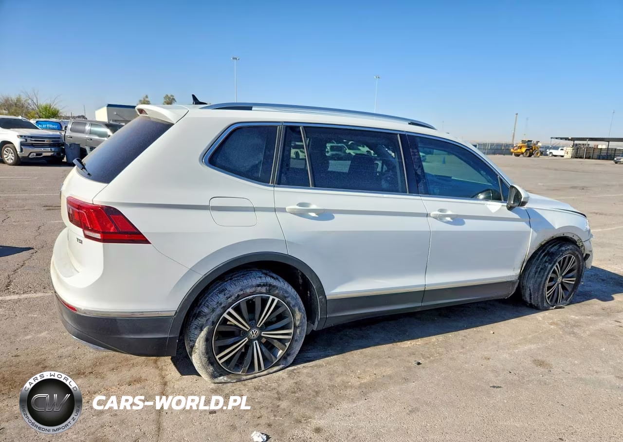 2018 Volkswagen Tiguan Se VIN:3VV3B7AX2JM161851 - 3