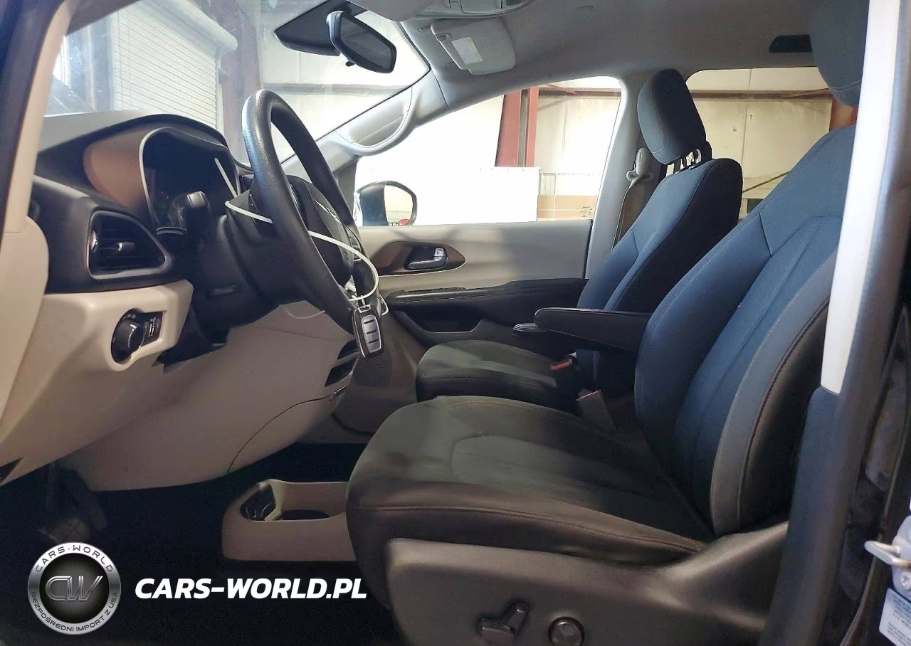 2017 Chrysler Pacifica VIN:2C4RC1CG5HR532052 - 7