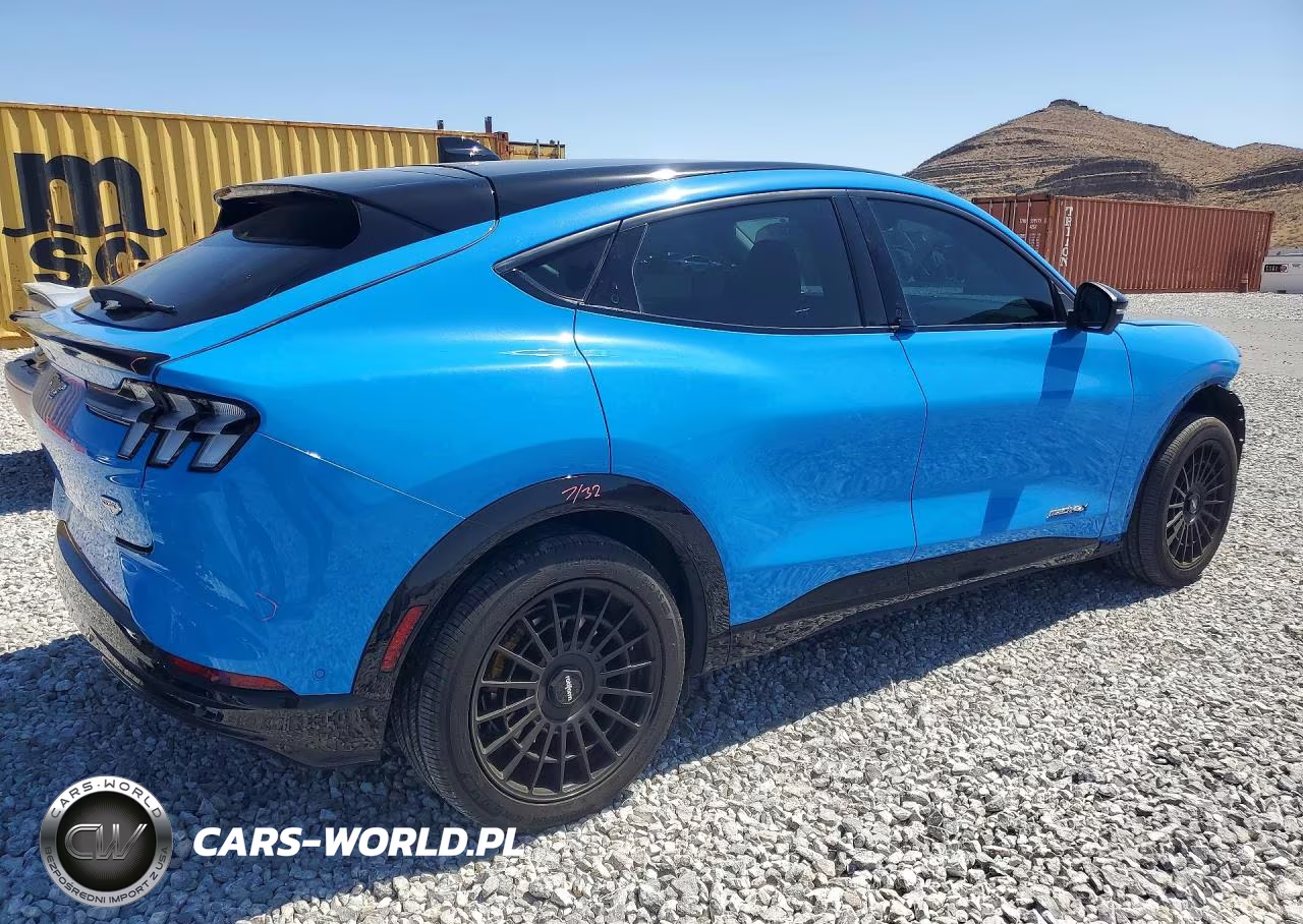 2022 Ford Mustang Mach-E California Route 1 VIN:3FMTK2SU0NMA02544 - 3