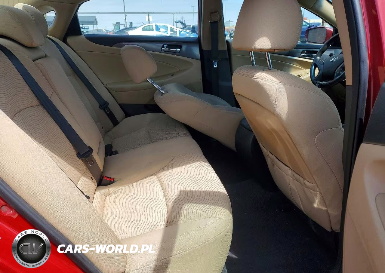 2015 Hyundai Sonata Hybrid Base VIN:KMHEC4A49FA125163 - 10