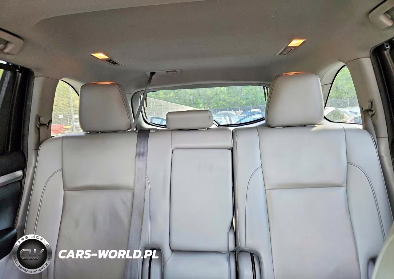 2019 Toyota Highlander Xle VIN:5TDKZRFH5KS324044 - 10
