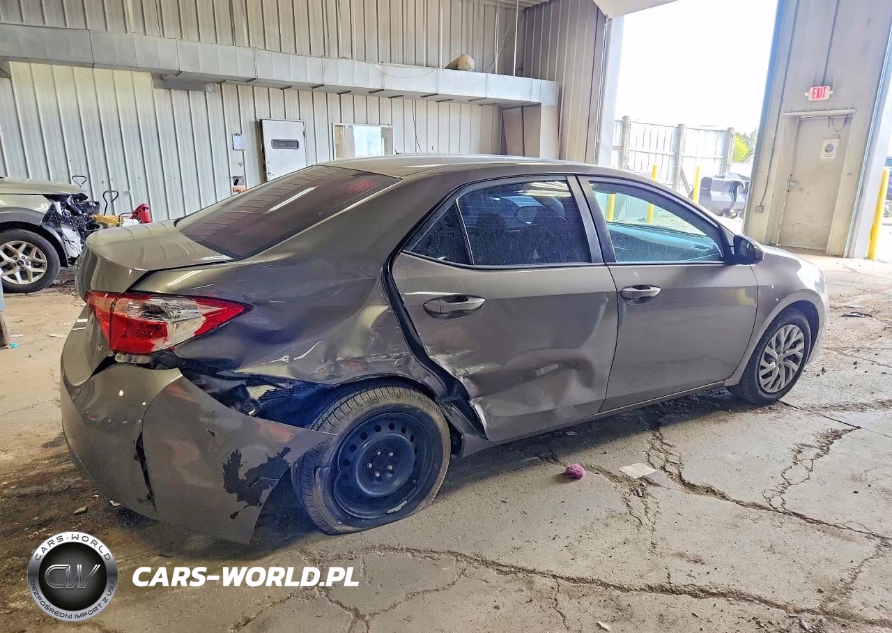 2017 Toyota Corolla Le VIN:2T1BURHE2HC759008 - 3