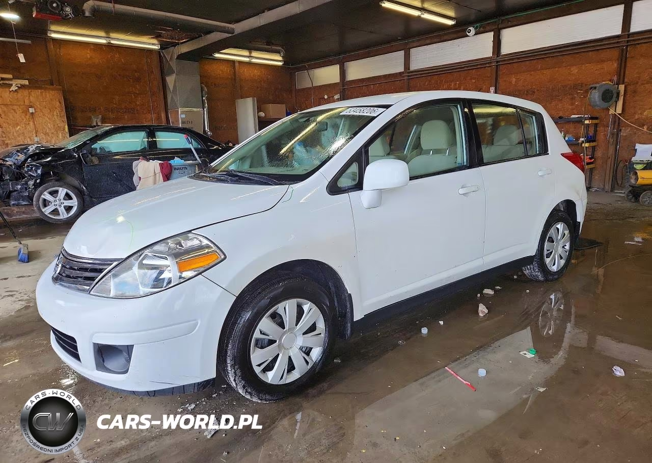 2011 Nissan Versa 1.8 S