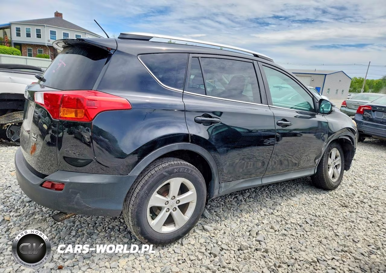 2014 Toyota Rav4 Xle VIN:2T3RFREV3EW222484 - 3