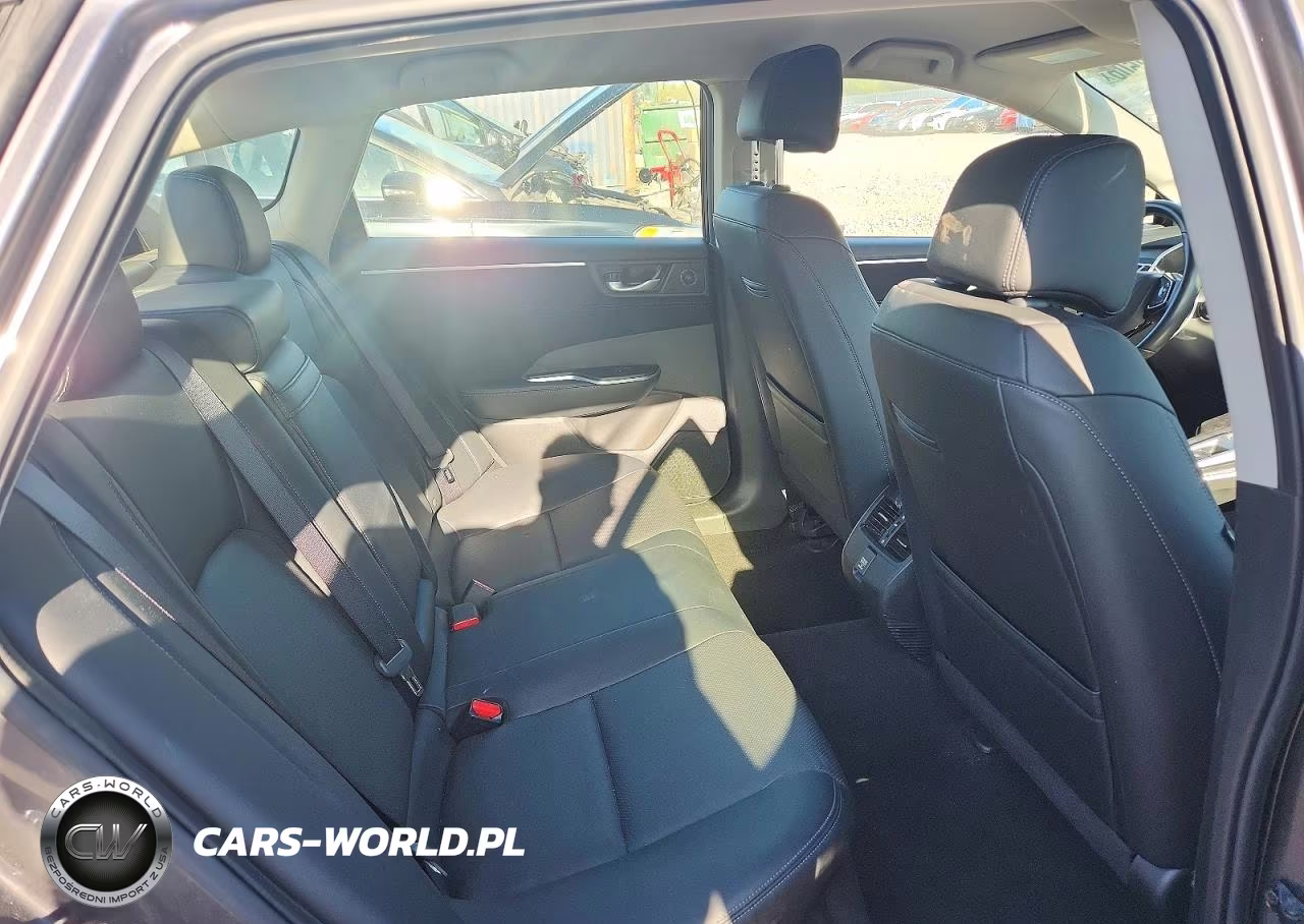 2018 Honda Clarity Touring VIN:JHMZC5F33JC016253 - 10
