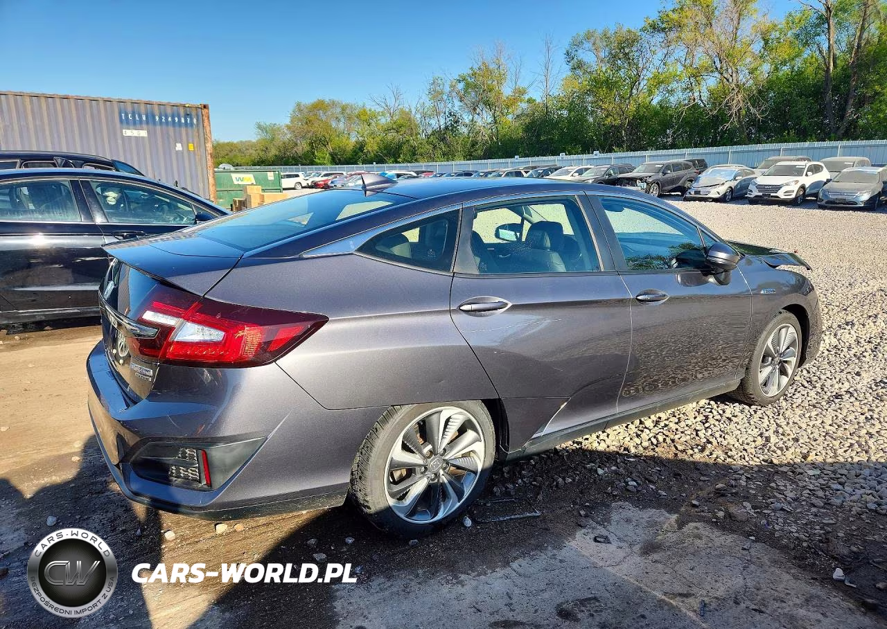 2018 Honda Clarity Touring VIN:JHMZC5F33JC016253 - 3