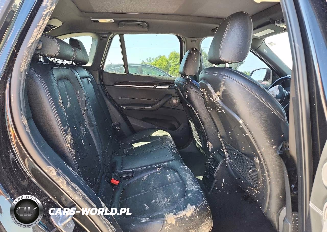 2017 BMW X1 xDrive28I VIN:WBXHT3C38H5F79776 - 11