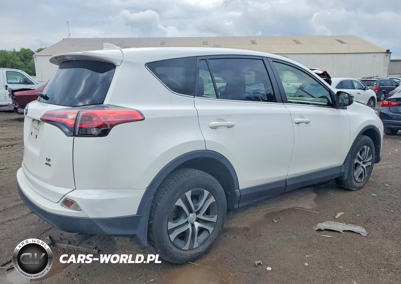 2018 Toyota Rav4 Le VIN:JTMBFREV9JJ737659 - 3