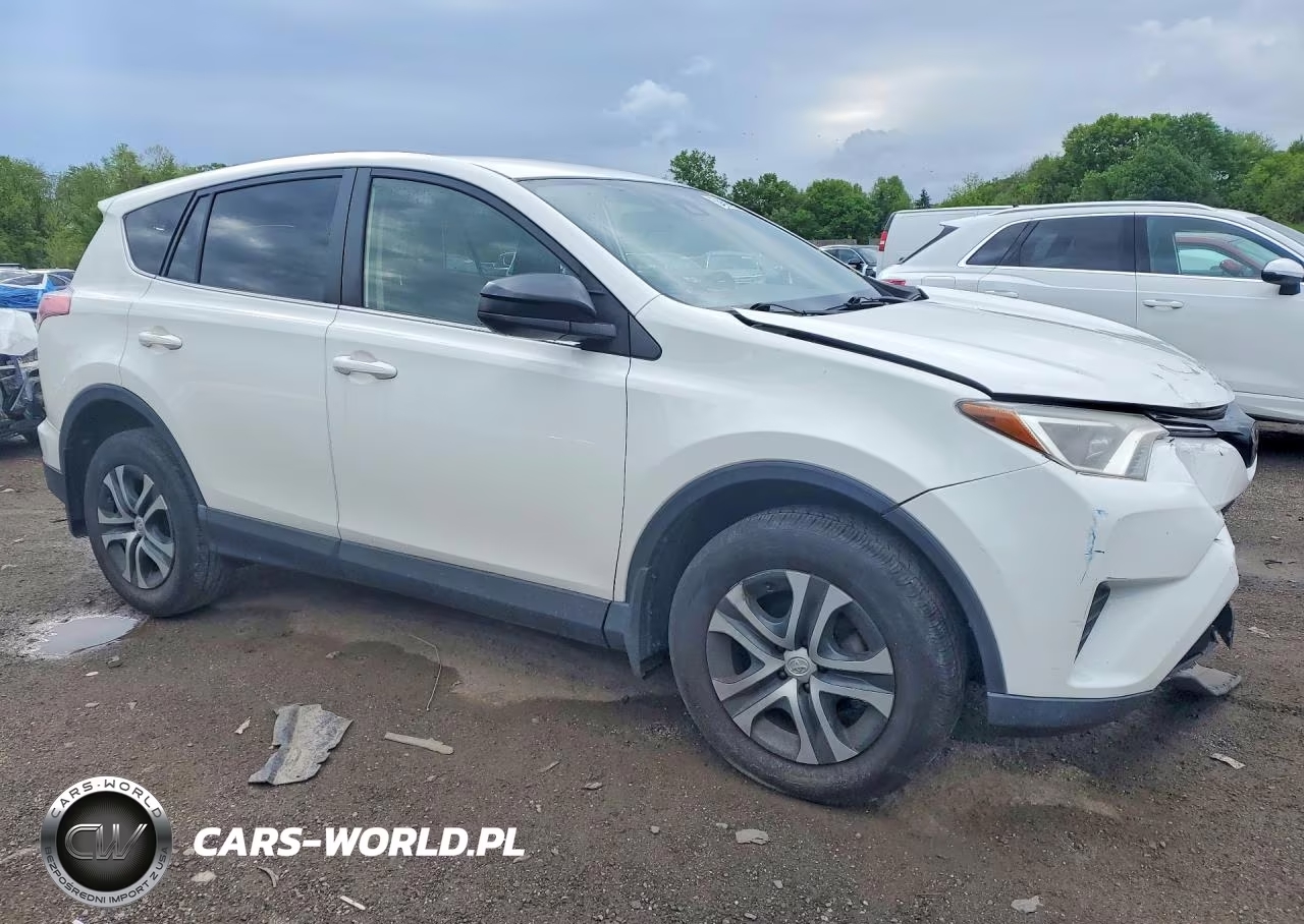 2018 Toyota Rav4 Le VIN:JTMBFREV9JJ737659 - 4