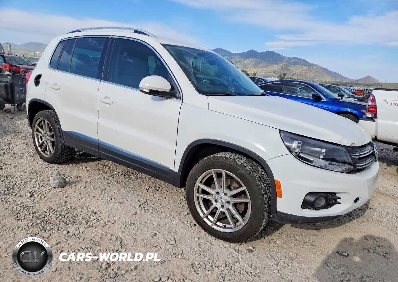 2013 Volkswagen Tiguan S VIN:WVGAV3AXXDW560464 - 4