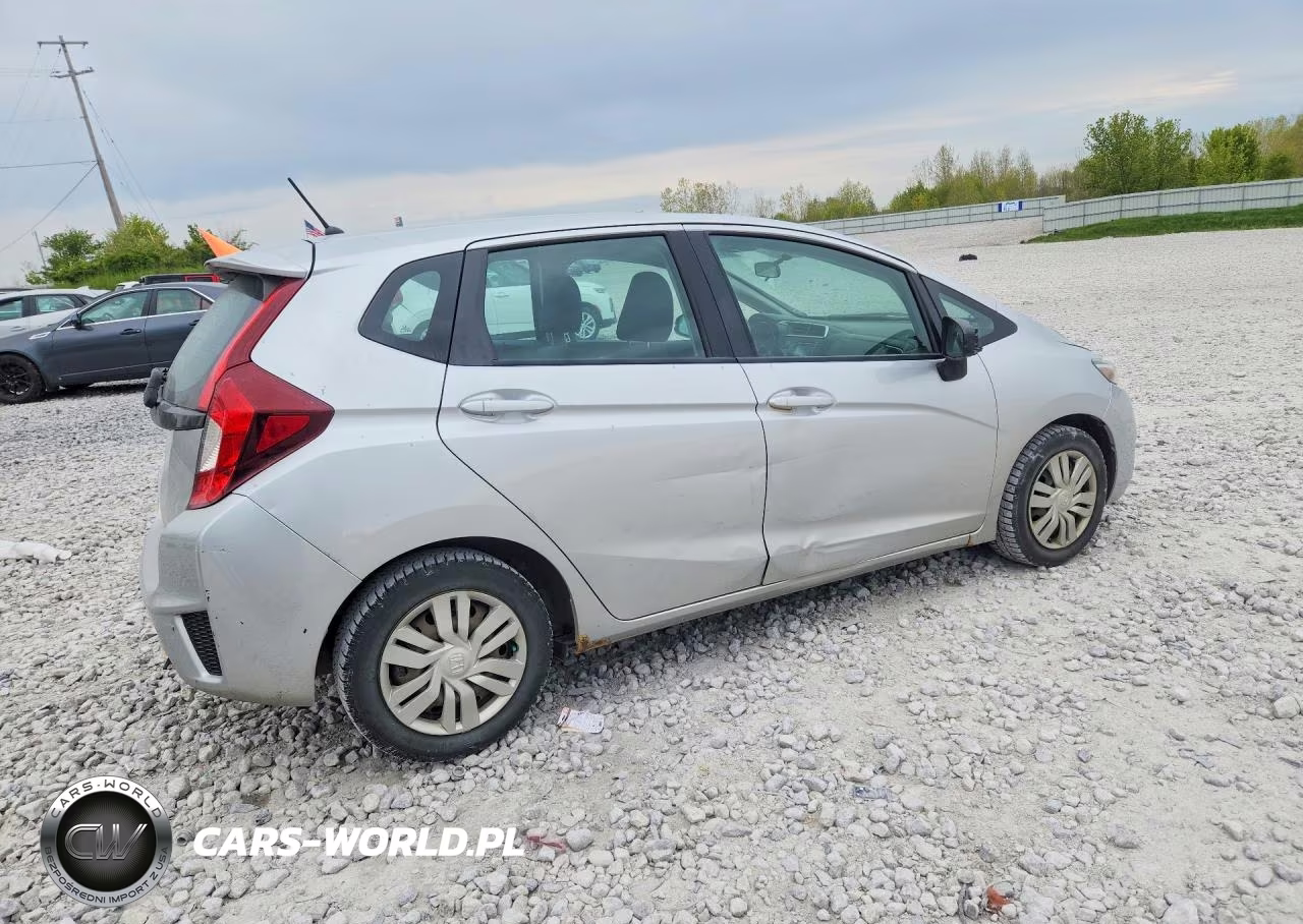 2015 Honda Fit Lx VIN:3HGGK5H51FM711994 - 3