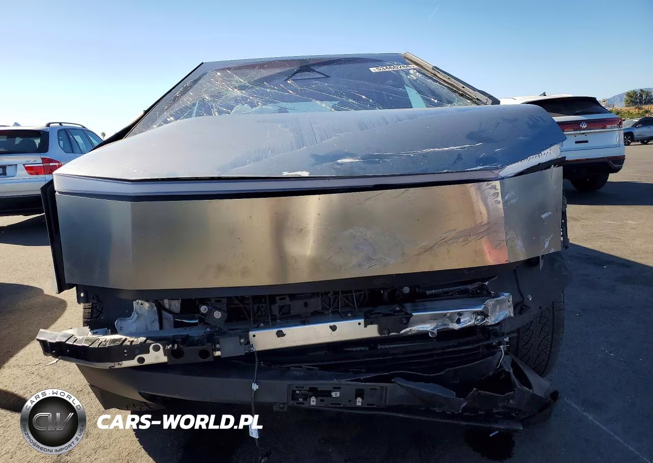 2025 Tesla Cybertruck VIN:7G2CEHED4SA063495 - 5