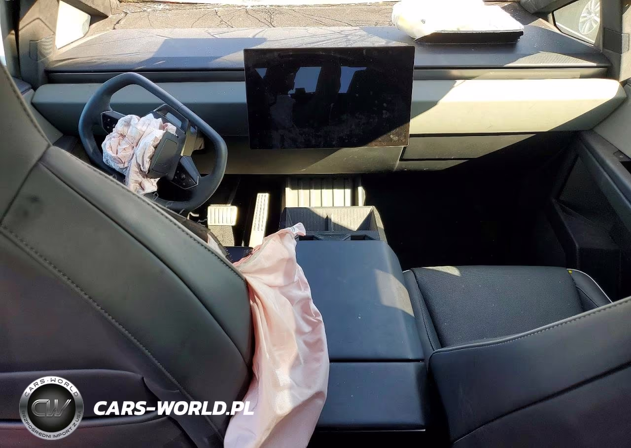 2025 Tesla Cybertruck VIN:7G2CEHED4SA063495 - 8