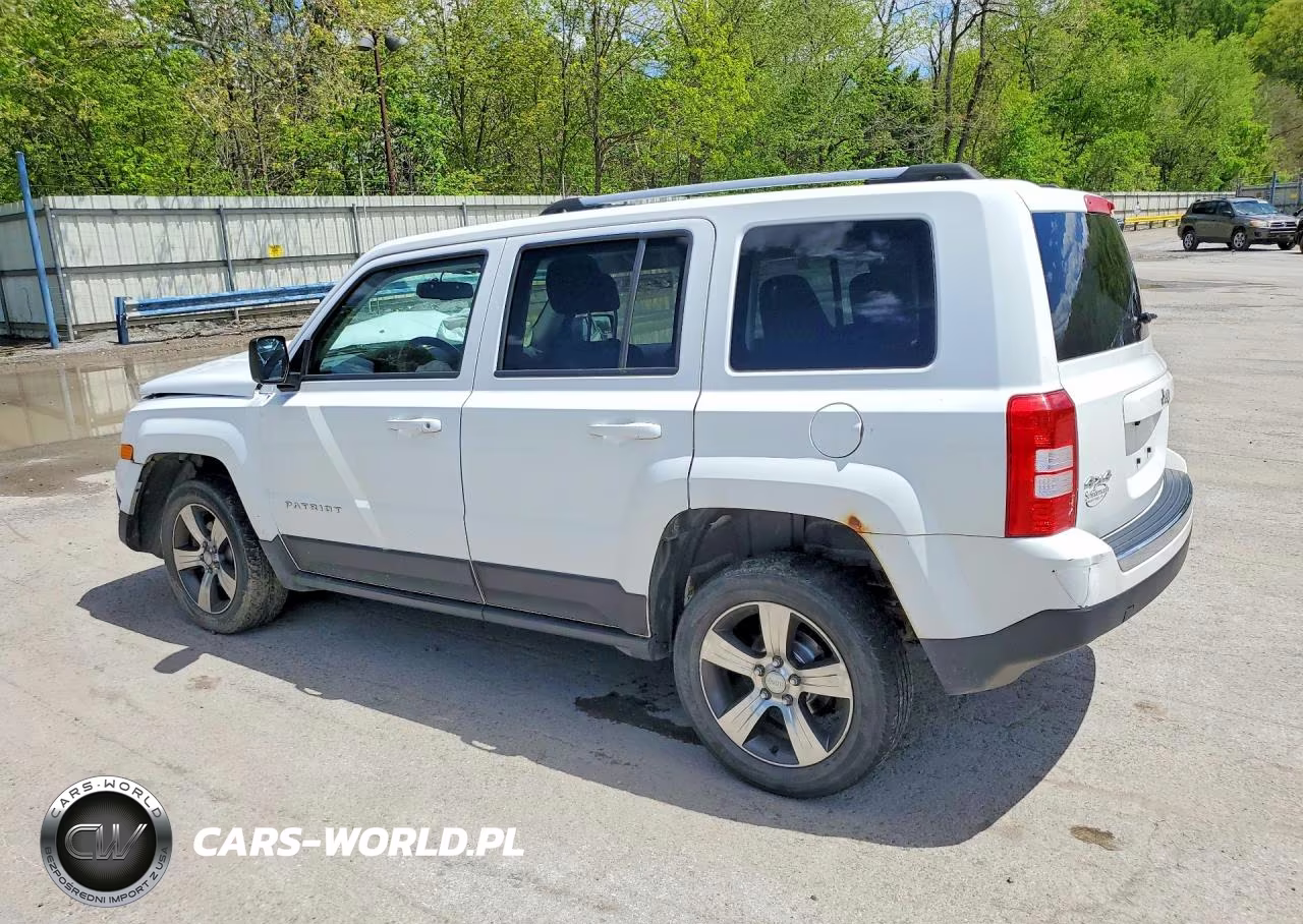 2016 Jeep Patriot Latitude VIN:1C4NJRFB4GD586303 - 2