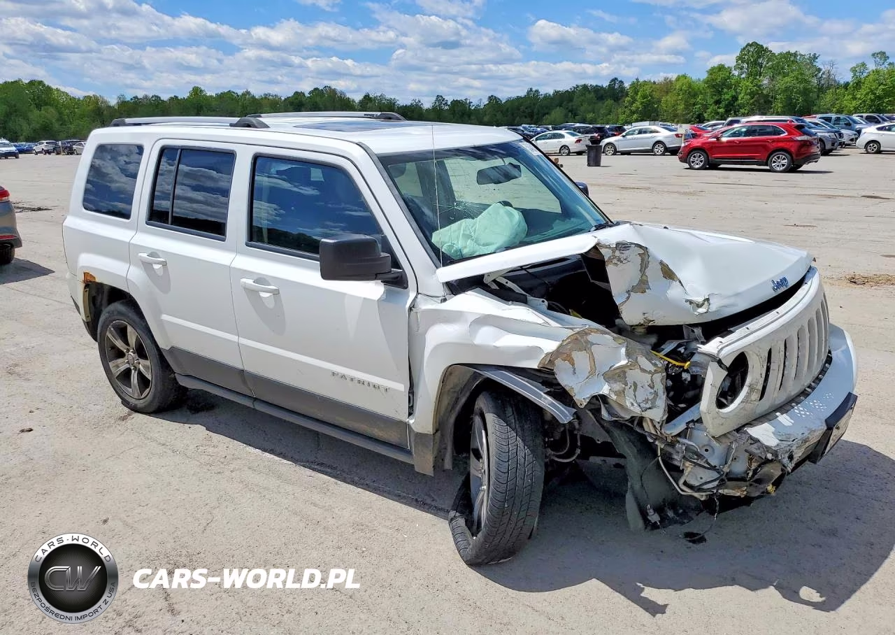 2016 Jeep Patriot Latitude VIN:1C4NJRFB4GD586303 - 4