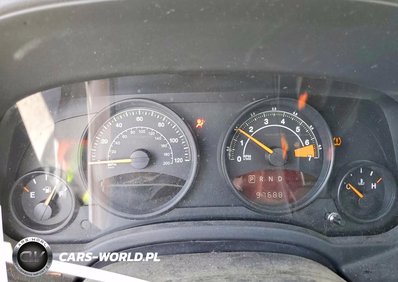2016 Jeep Patriot Latitude VIN:1C4NJRFB4GD586303 - 9