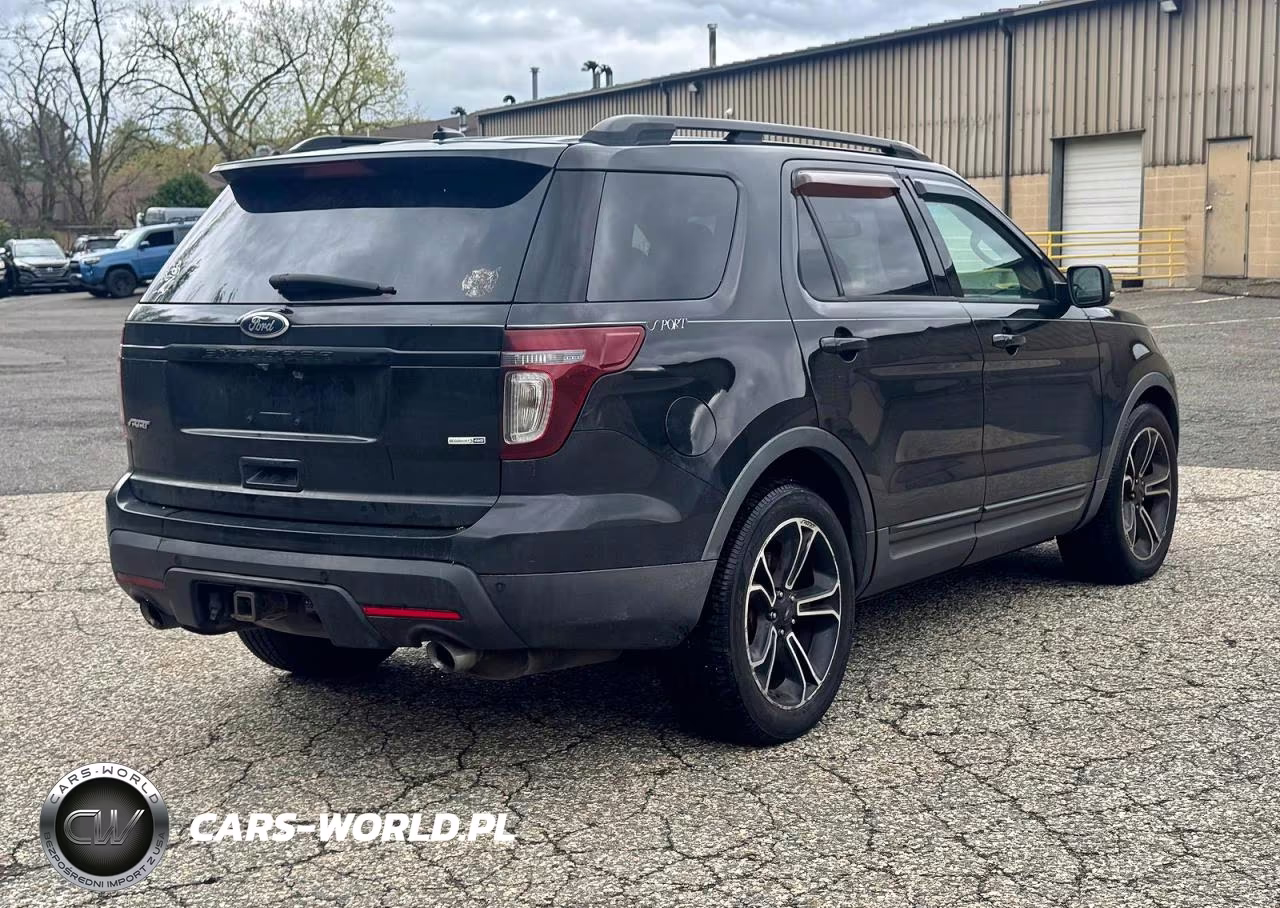 2015 Ford Explorer Sport VIN:1FM5K8GT7FGC32590 - 4