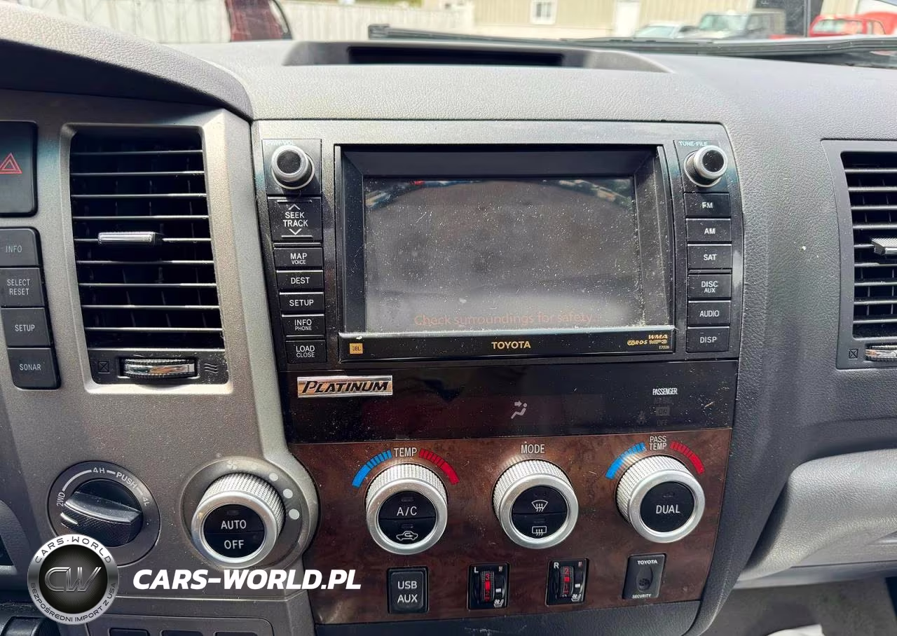 2010 Toyota Tundra Crewmax Limited VIN:5TFHY5F1XAX122804 - 8