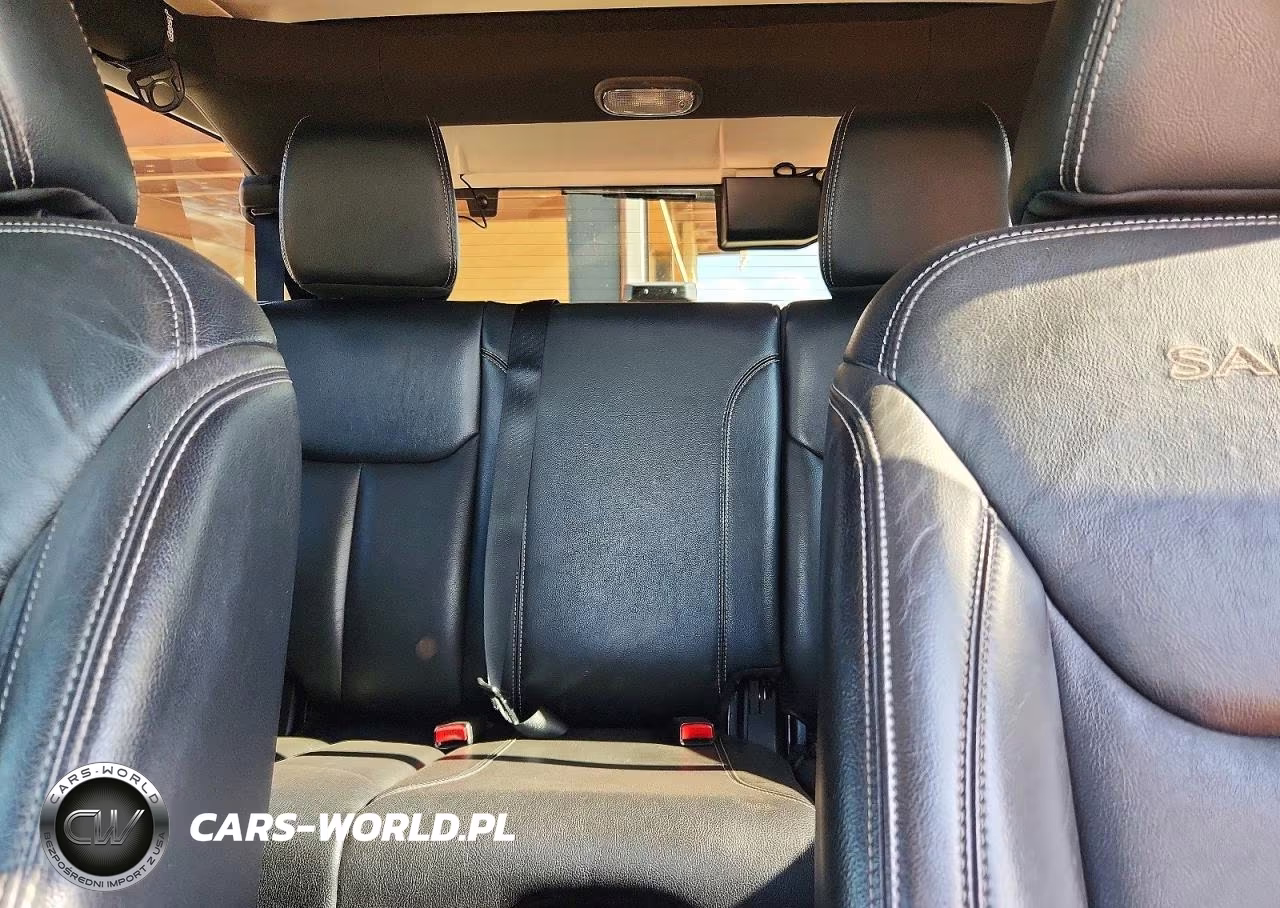 2016 Jeep Wrangler Unlimited Sahara VIN:1C4HJWEG9GL231867 - 10