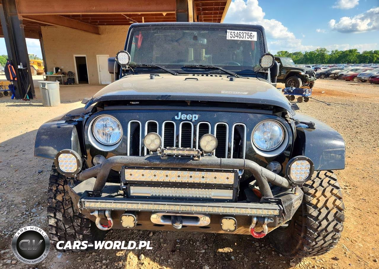 2016 Jeep Wrangler Unlimited Sahara VIN:1C4HJWEG9GL231867 - 5