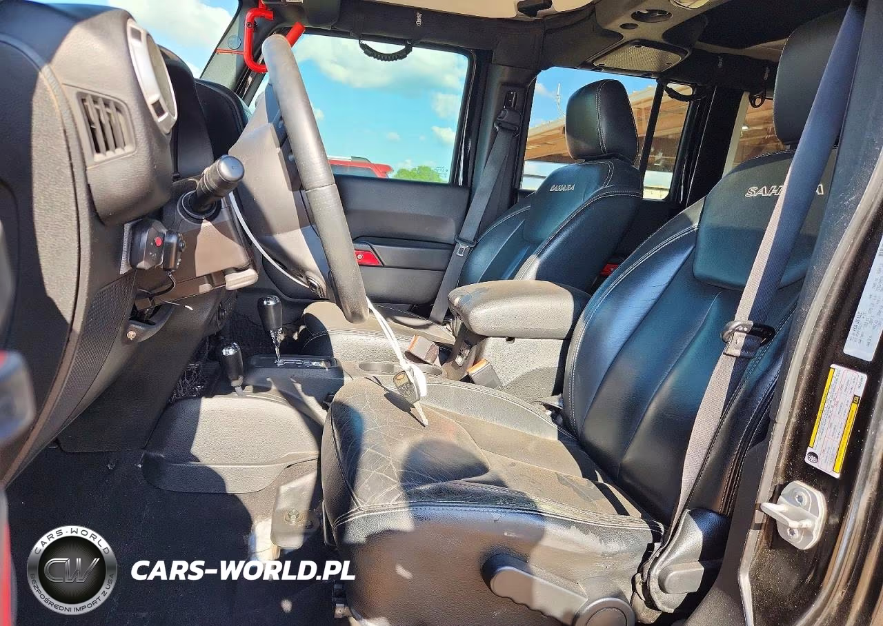 2016 Jeep Wrangler Unlimited Sahara VIN:1C4HJWEG9GL231867 - 7