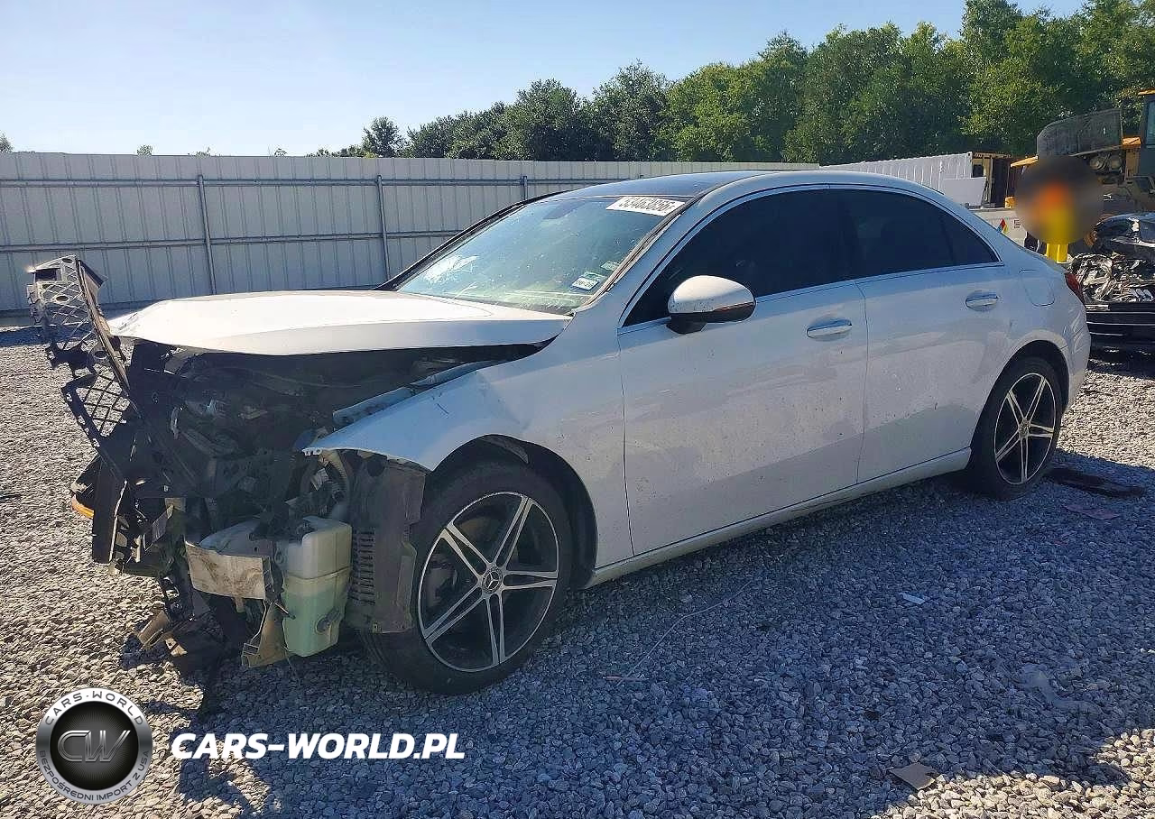 2019 Mercedes-Benz A 220