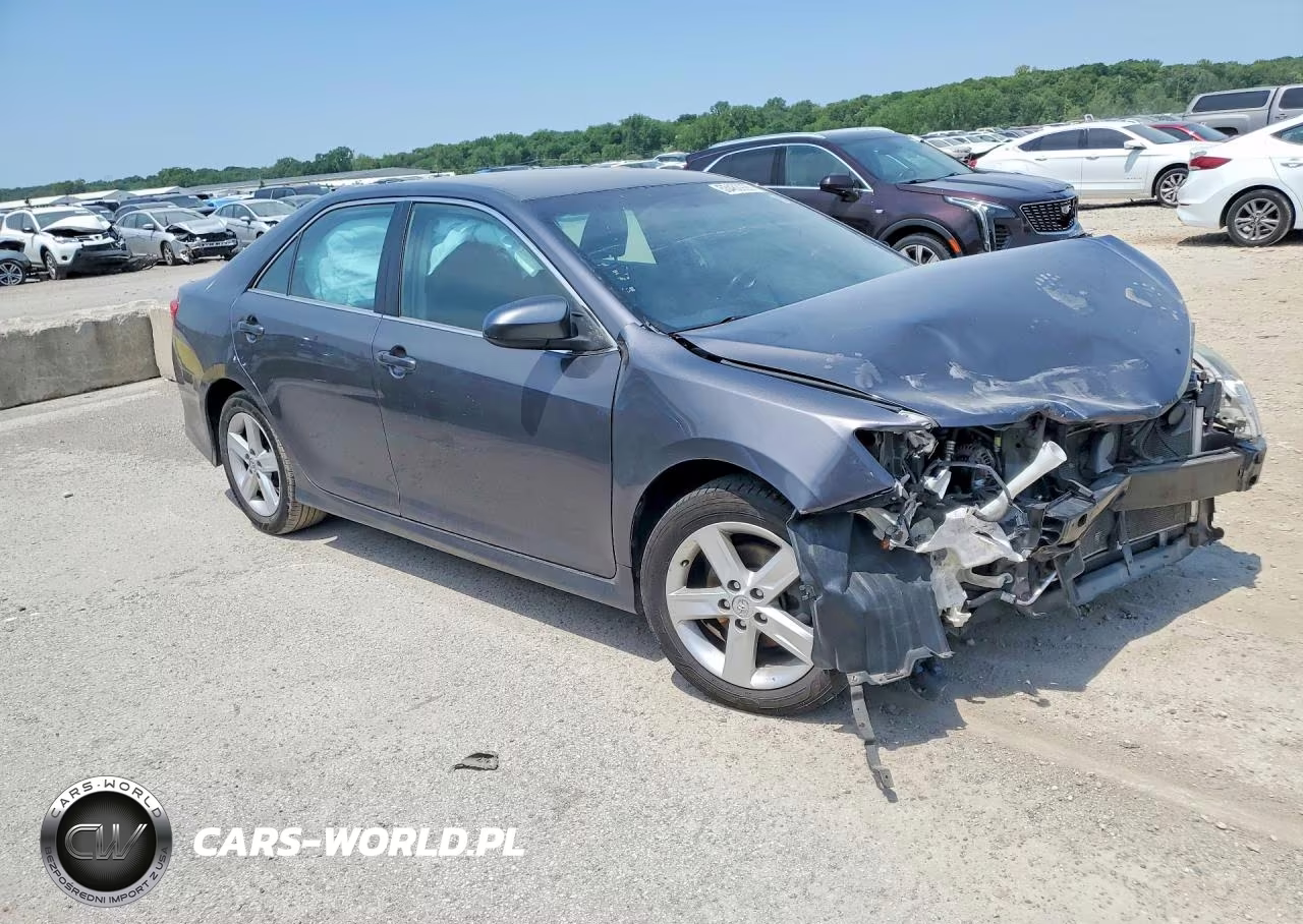 2014 Toyota Camry Se VIN:4T1BF1FK0EU814800 - 4