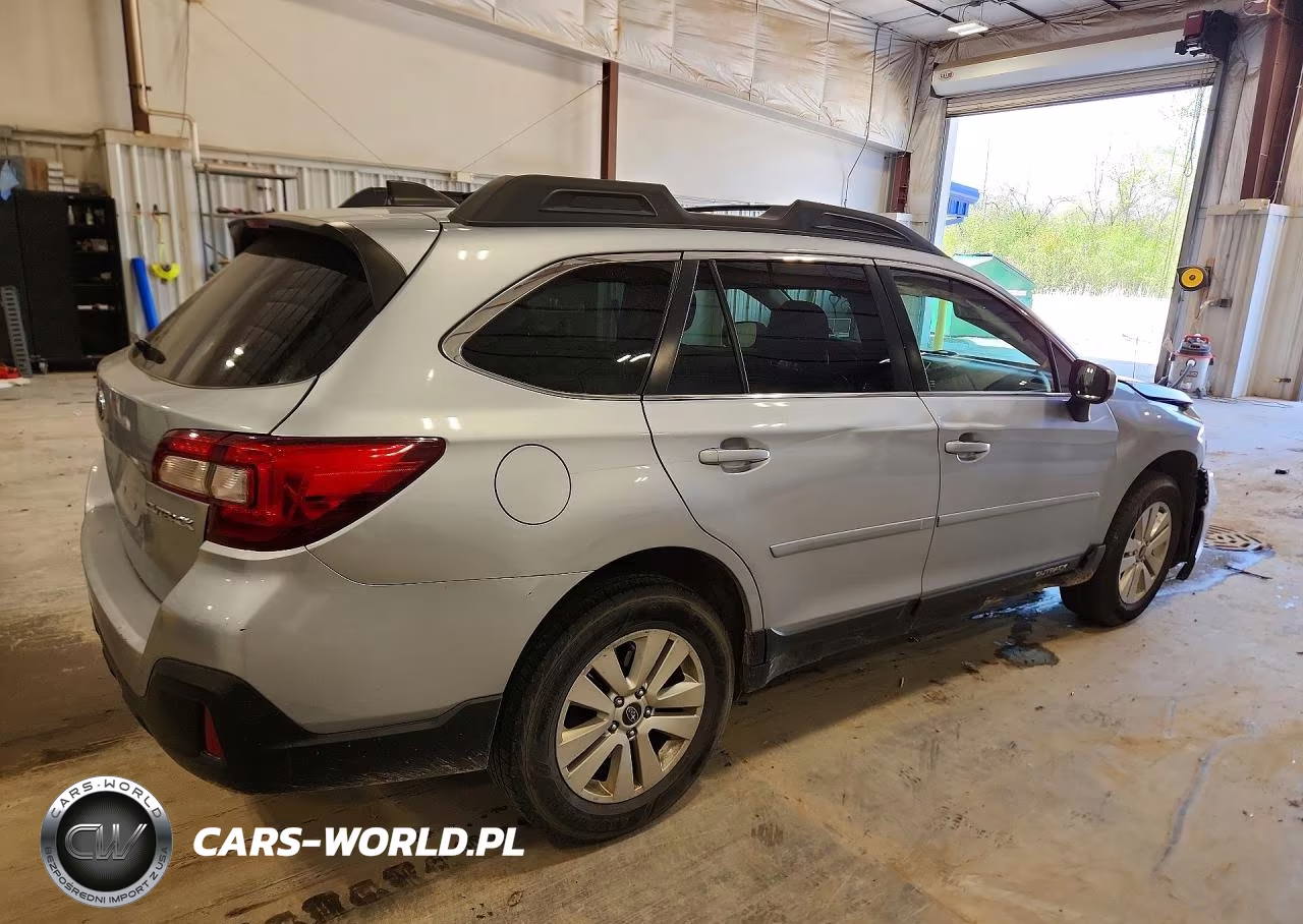 2019 Subaru Outback 2.5I Premium VIN:4S4BSAFC6K3267652 - 3