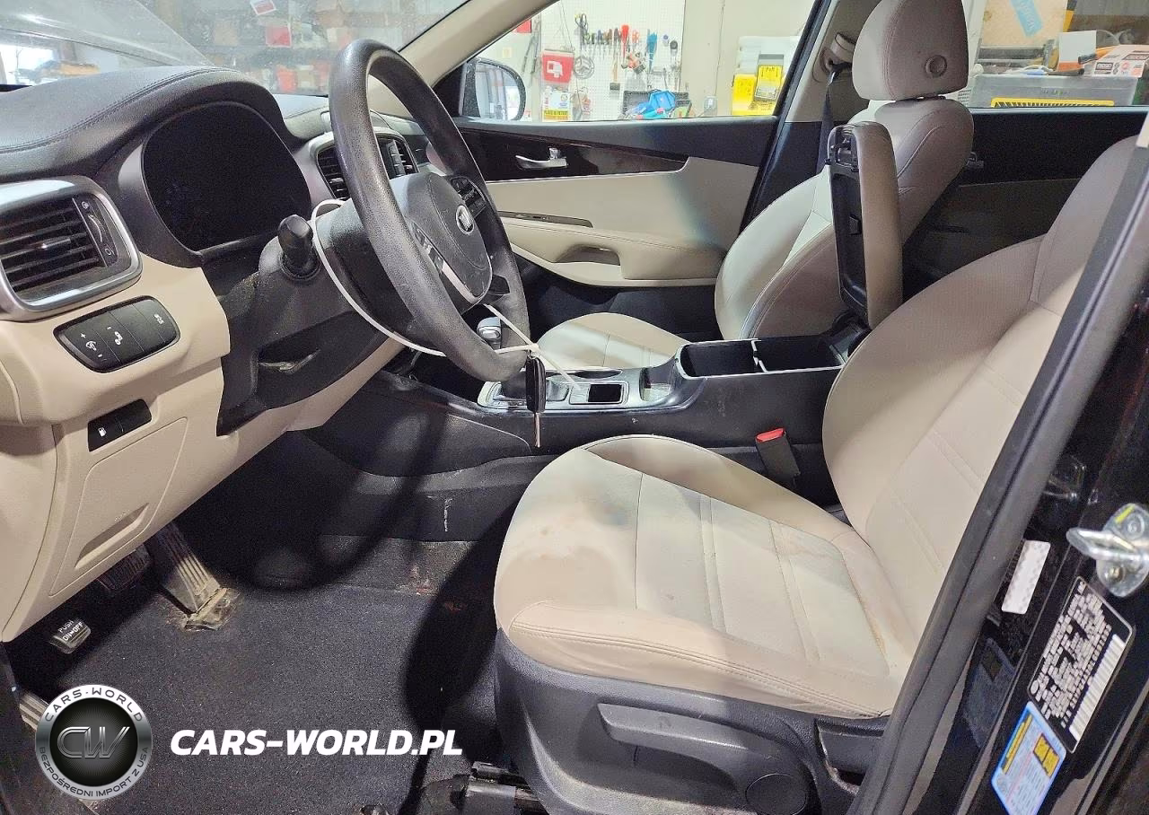 2020 Kia Sorento Lx VIN:5XYPG4A30LG691393 - 7