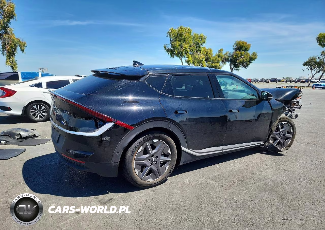 2025 Kia Ev6 Light Long Range VIN:5XYC34JA3SG008139 - 3