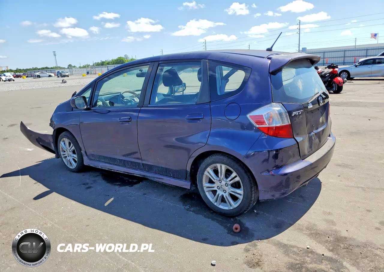 2010 Honda Fit Sport VIN:JHMGE8H42AC023560 - 2